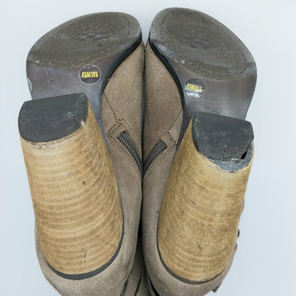 Vince Camuto Hasia Tan Suede Bootie 8.5 - Picture 5 of 5